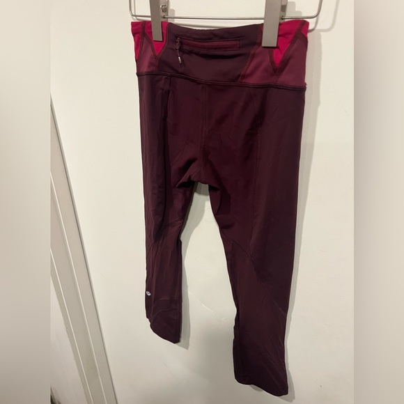 Lululemon leggings, size 4 - Picture 10 of 12